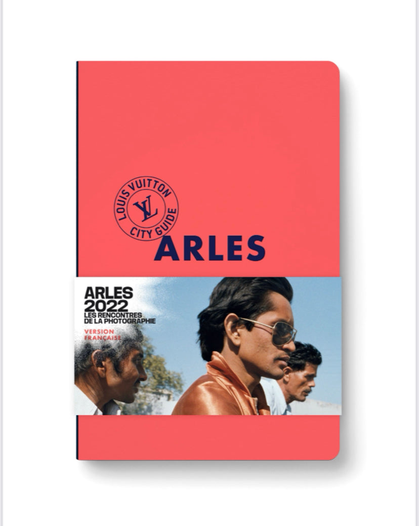 ALYSCAMPS DANS LE LOUIS VUITTON CITY GUIDE ARLES édition 2022!!!