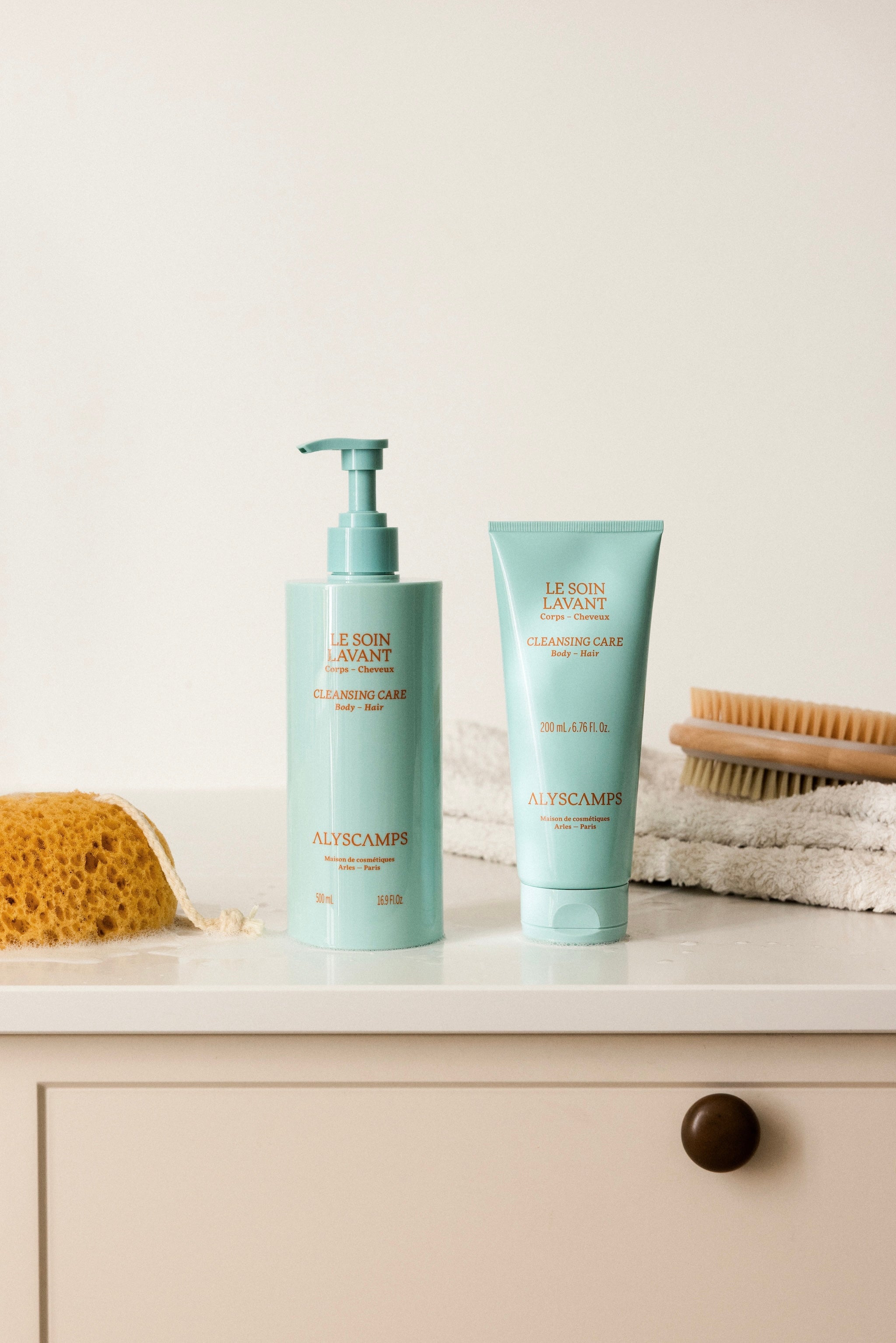 EL CUIDADO DE LAVADO para Cuerpo y Cabello - 200 mL